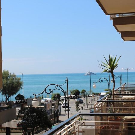 La Collina Dei Ciliegi Bed & Breakfast Salerno Ngoại thất bức ảnh